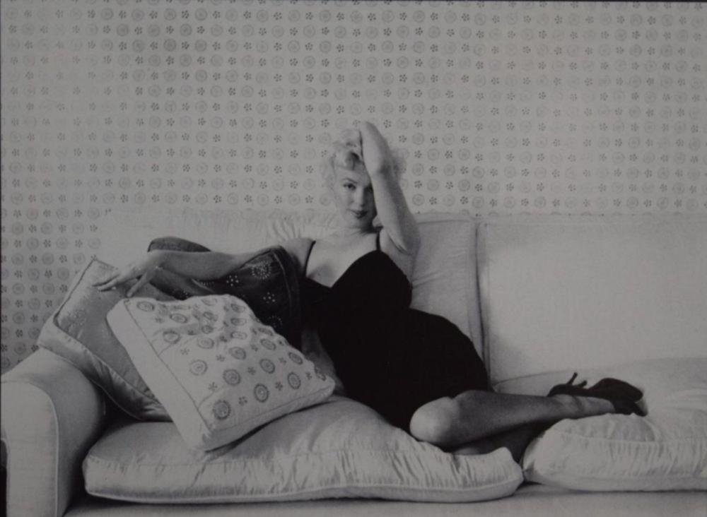 Cecil Beaton - Marilyn Monroe, New York, 1956: CECIL BEATON (1904-1980) Marilyn Monroe, New York, 1956 Print in black and white, c. 1970s Printed in Italy 5 1/2" x 7 1/2"