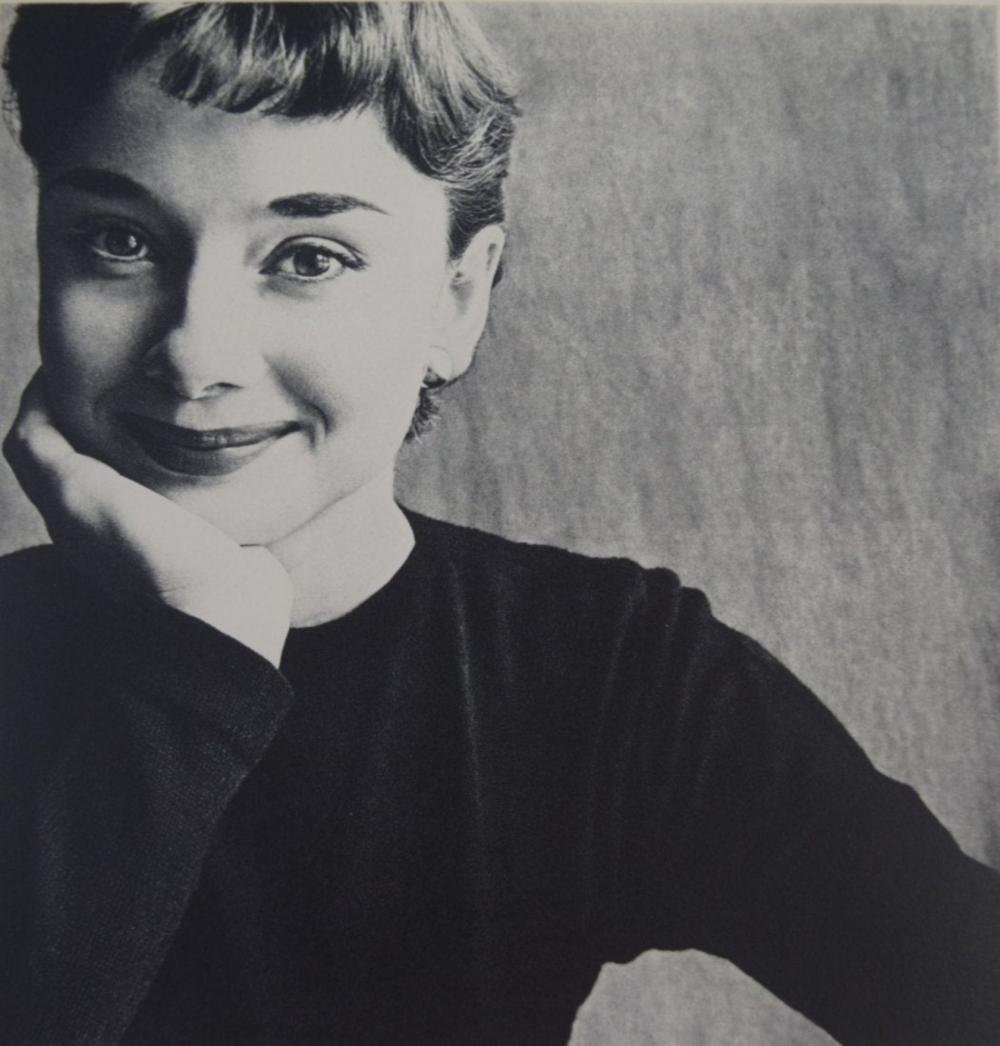 Irving Penn - Audrey Hepburn, Paris, 1951: IRVING PENN (1917-2009) Audrey Hepburn, Paris, 1951 Sheet-fed gravure, 1960 Printed in Switzerland 5" x 5"