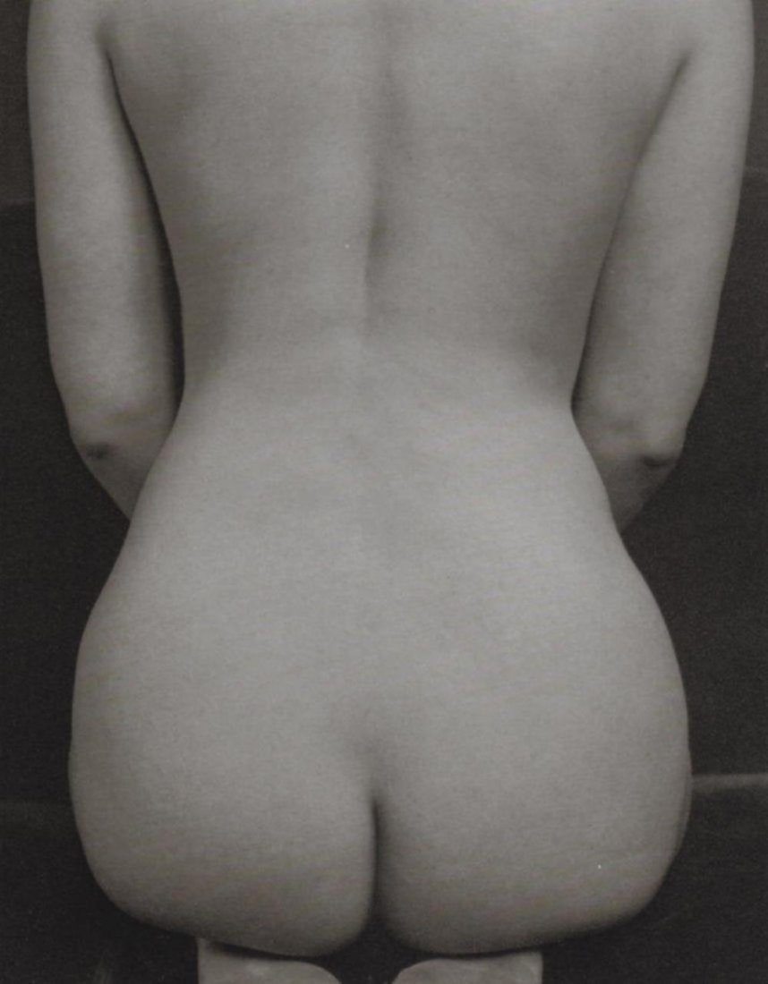 Edward Weston - Nude (1933): EDWARD WESTON (1886-1958) Nude, 1933 Photo-litho, c. 1970's Printed in Hong Kong 5" x 4" This work is mounted on a conservation board.