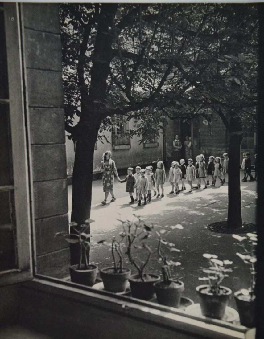Willy Ronis - Kindergarten Rue De Menilmontant: WILLY RONIS (1910-2009) Kindergarten Rue De Menilmontant Sheet-fed gravure, 1954 Printed in France 9 1/4" x 8 1/2"