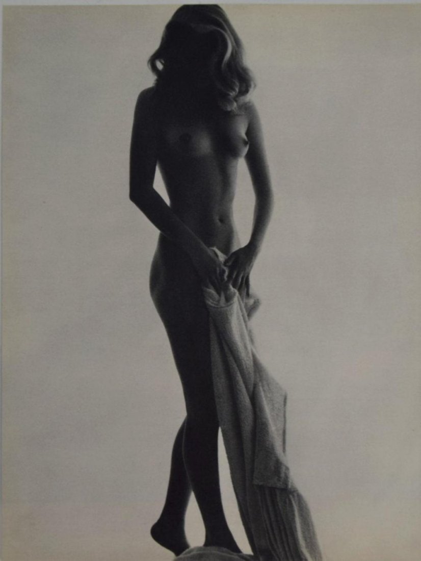 Lucien Lorelle - Nude: LUCIEN LORELLE (1894-1968) Nude Sheet-fed gravure, c.1950's Printed in France 9 3/4" x 7 1/2"