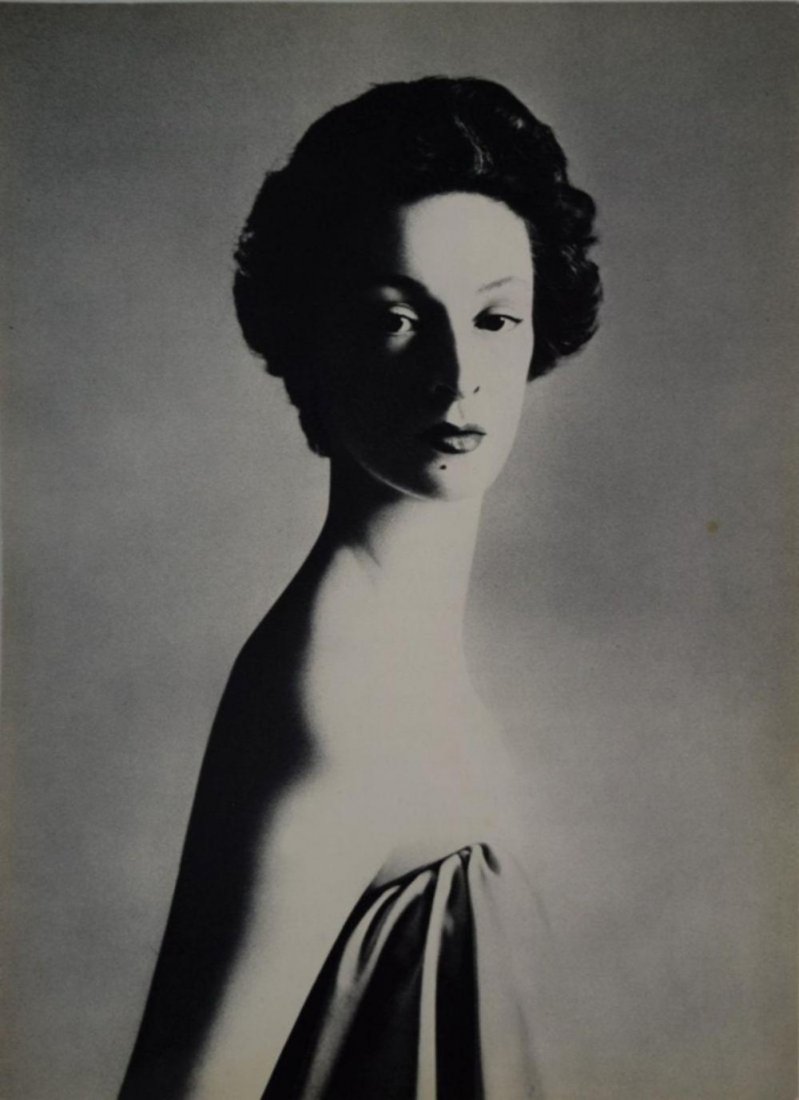 Richard Avedon - Signora Gianni Agnelli, 1953: RICHARD AVEDON (1923-2004) Signora Gianni Agnelli, 1953 Sheet-fed gravure, c. 1960's Printed in Switzerland 14" x 10"