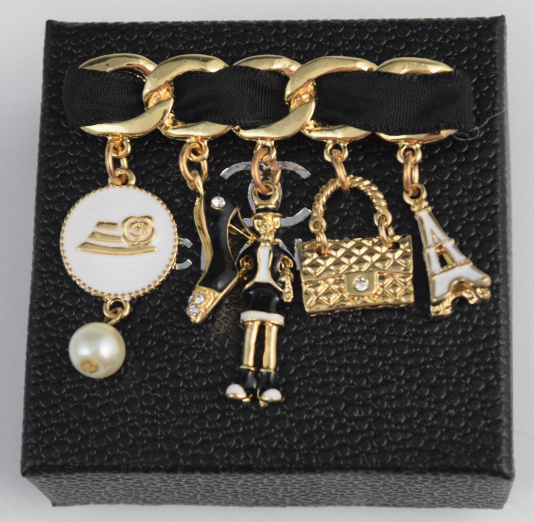 Chanel VIP Brooch (w/box) (1 of 3)