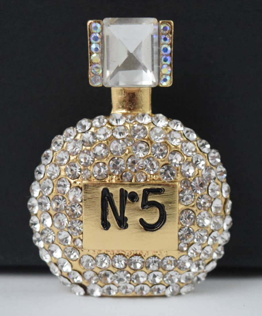 Chanel VIP Brooch (1 of 3)