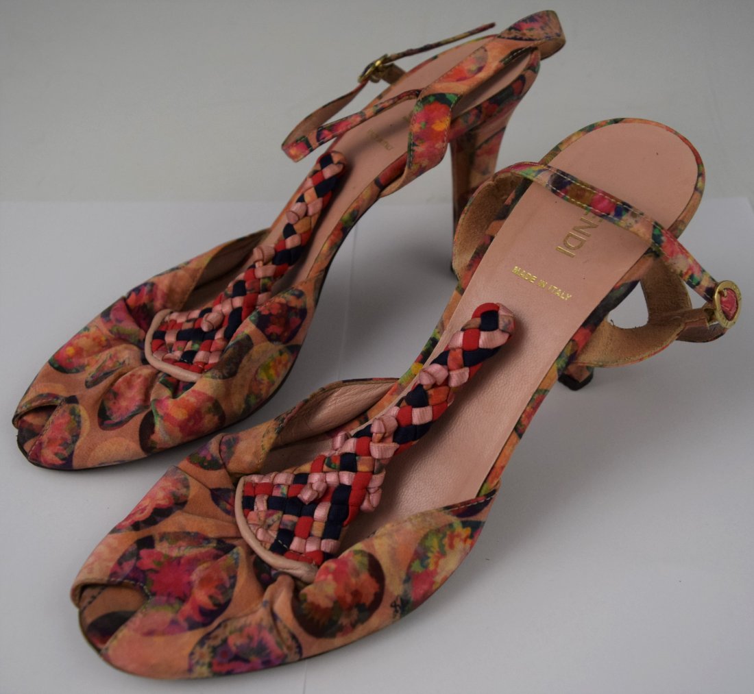 Fendi Heels (Size 40): FENDI (ITALIAN) Heels, Fendi (size 40)