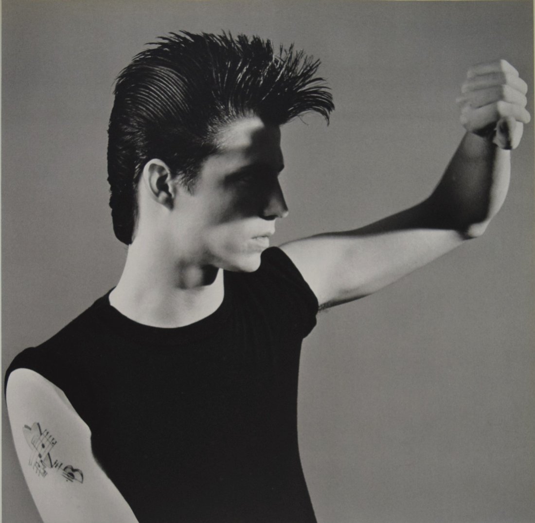 Robert Mapplethorpe - Tim Scott , 1980: ROBERT MAPPLETHORPE (1946-1989) Robert Mapplethorpe - Tim Scott , 1980 Sheet fed gravure c. 1988 Printed in Spain 10" x 10"