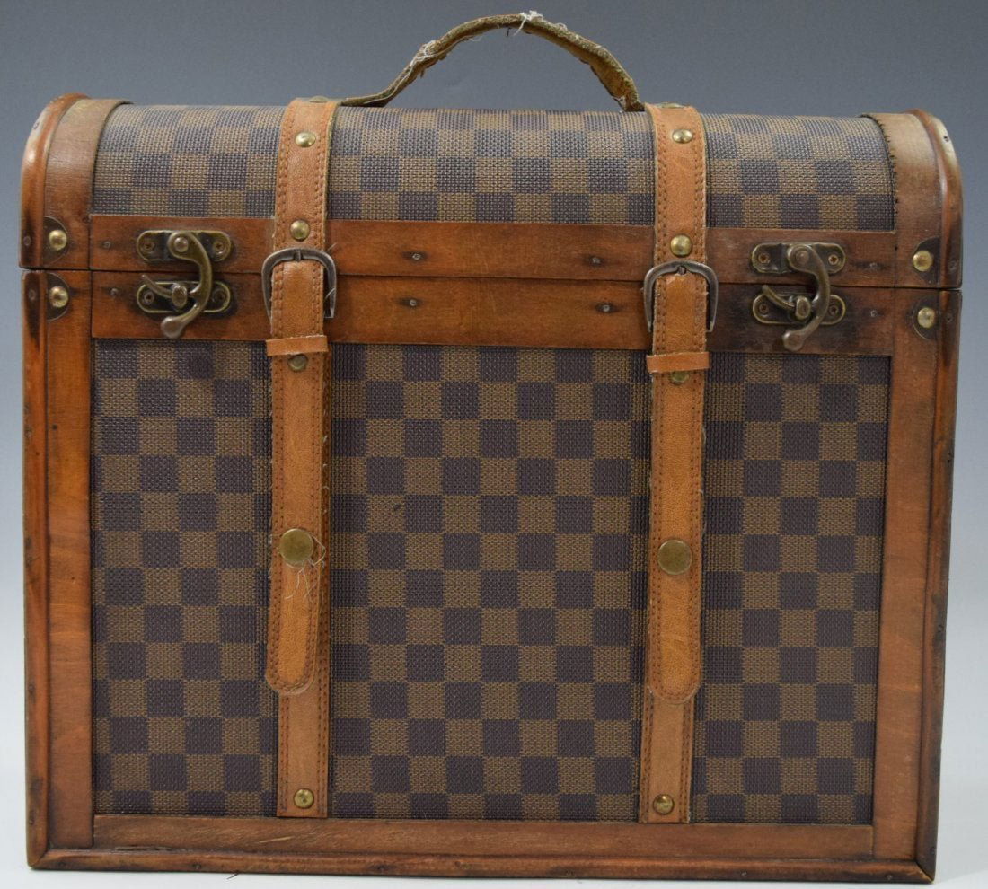 Louis Vuitton Antique Case (Leather and Wood) (1 of 9)