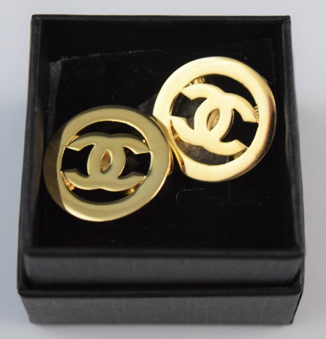 Chanel VIP Cufflinks (w/box) (1 of 2)