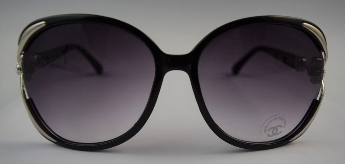 Chanel Ladies Sunglasses (1 of 4)