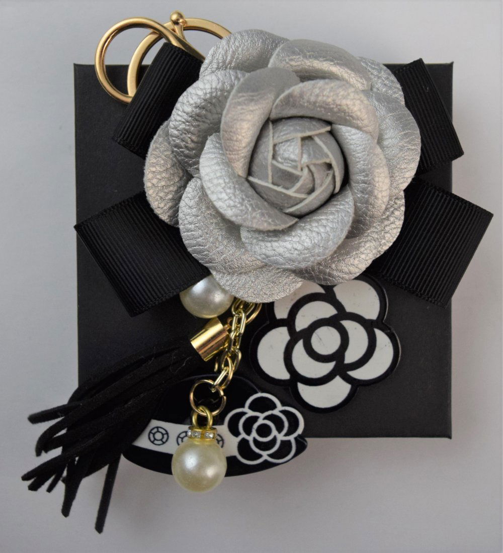 camellia flower Keychain: camellia flower Keychain
