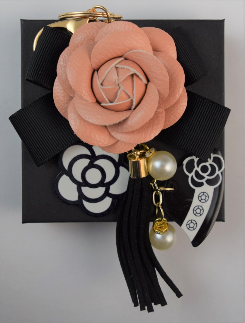 camellia flower Keychain: camellia flower Keychain