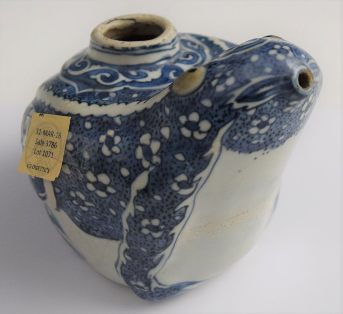 Ming Dynasty, Wanli Chinese Toad Kendi (Christies) (1 of 8)
