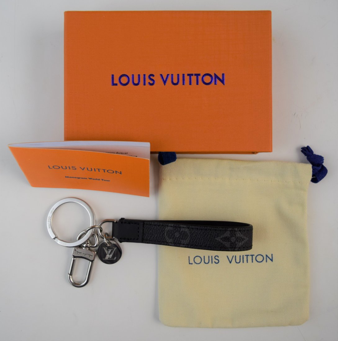 Louis Vuitton MONOGRAM ECLIPSE DRAGONNE Key chain (1 of 4)
