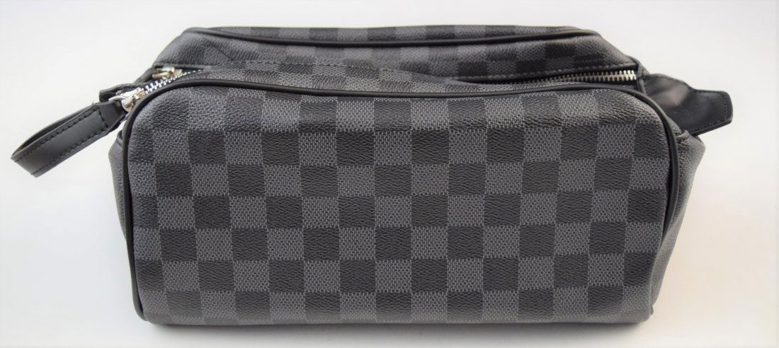 Damier Monogram Graphite Cosmetic Bag (1 of 4)