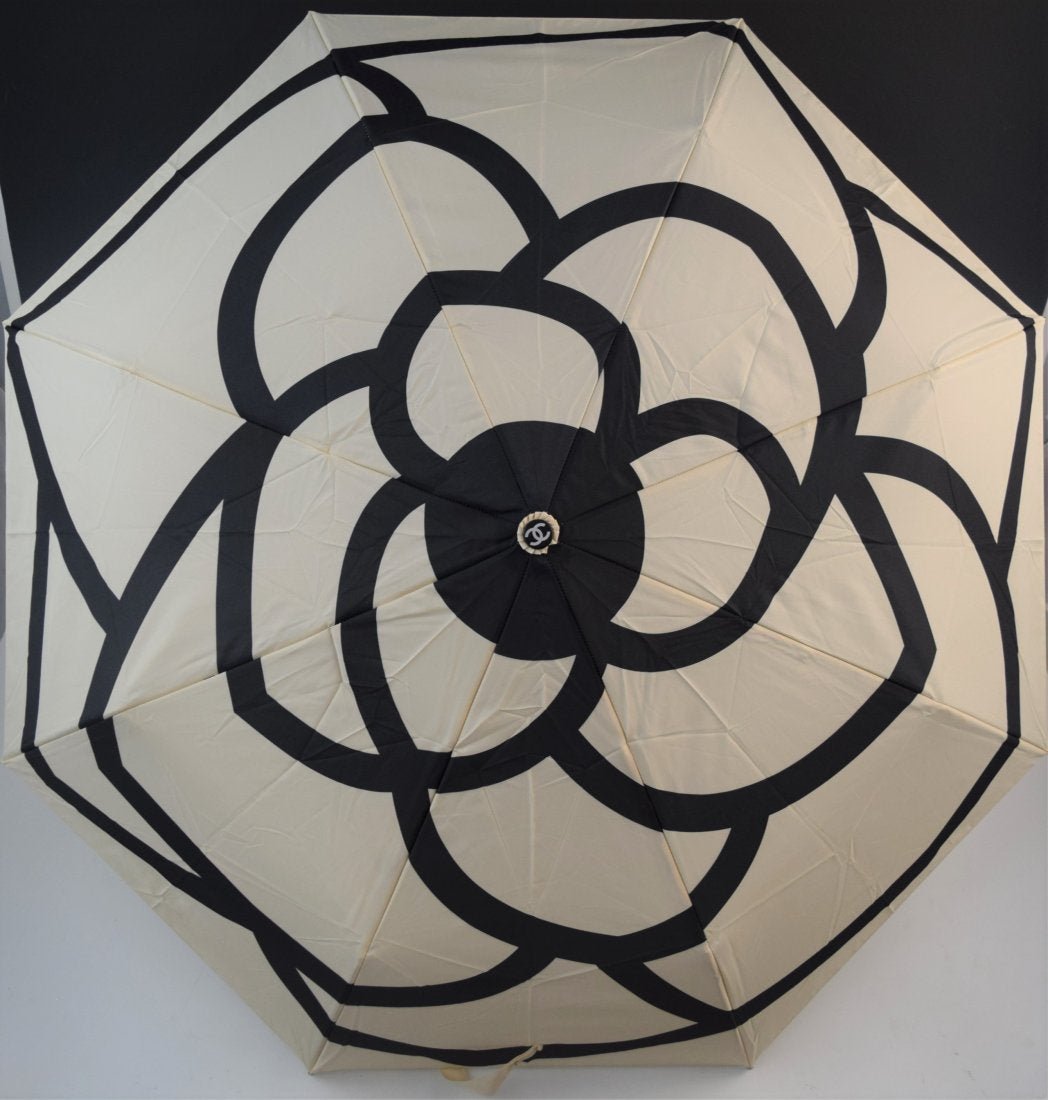 Chanel VIP Umbrella (Paris) (1 of 2)