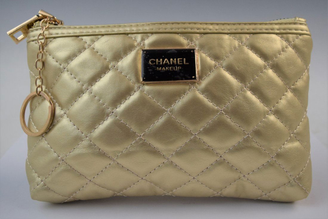 Chanel VIP Makeup Pouch (1 of 4)