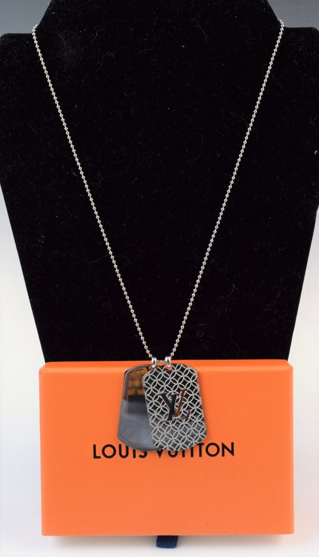 Louis Vuitton Inventeur Champs Elysees Necklace (1 of 2)