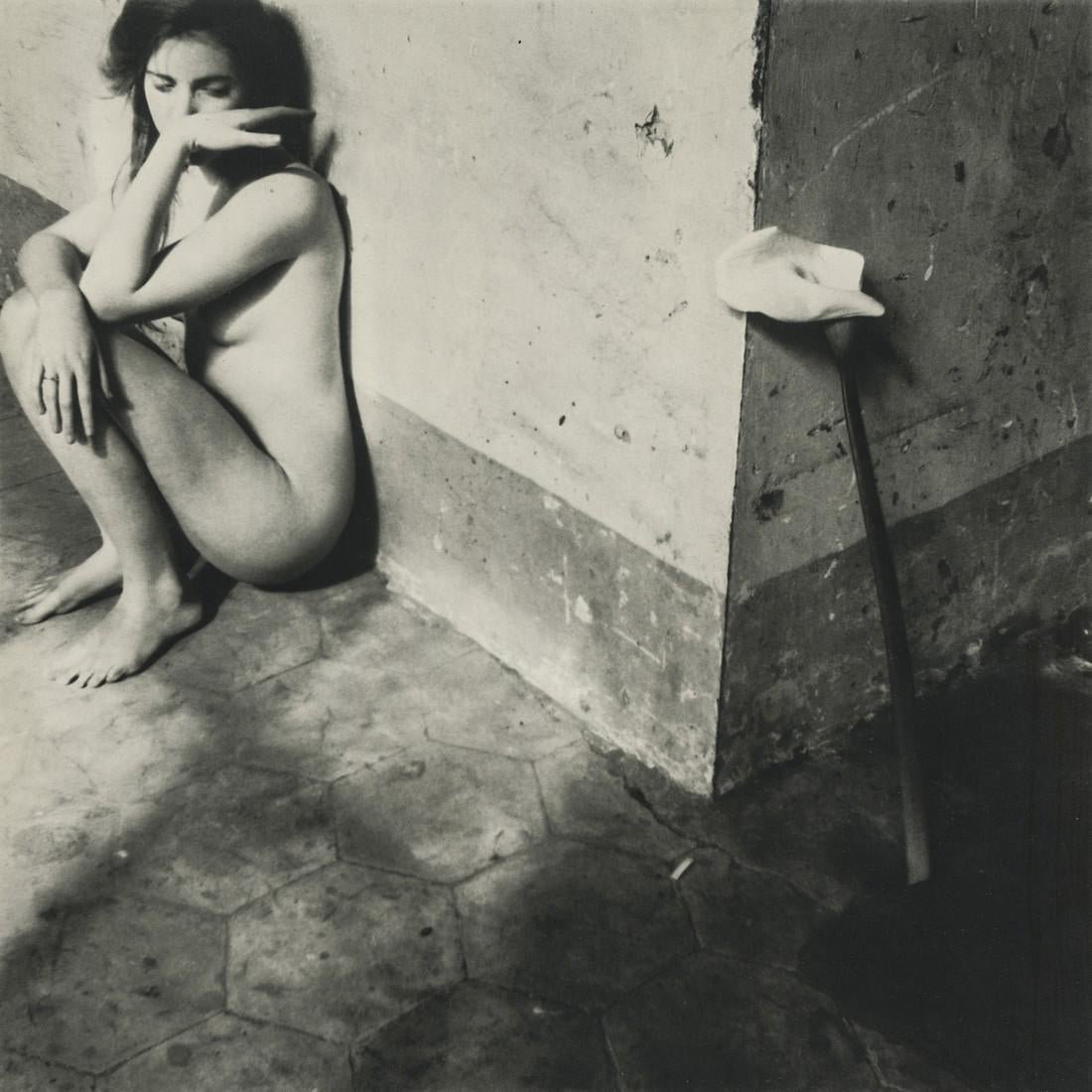 Francesca Woodman - Easter Lily, Rome, 1978 (1 of 1)