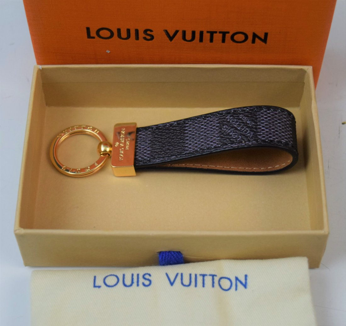 Louis Vuitton Damier Keychain (1 of 3)
