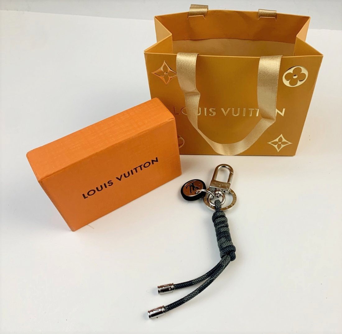 Louis Vuitton Damier Gras Fit Leather Rope Key Charm (1 of 7)