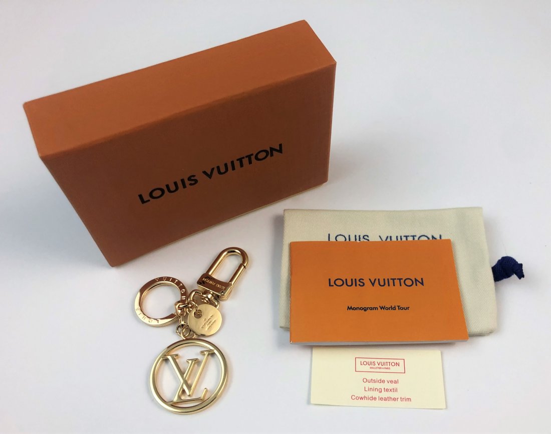 Louis Vuitton Monogram Keychain (1 of 3)