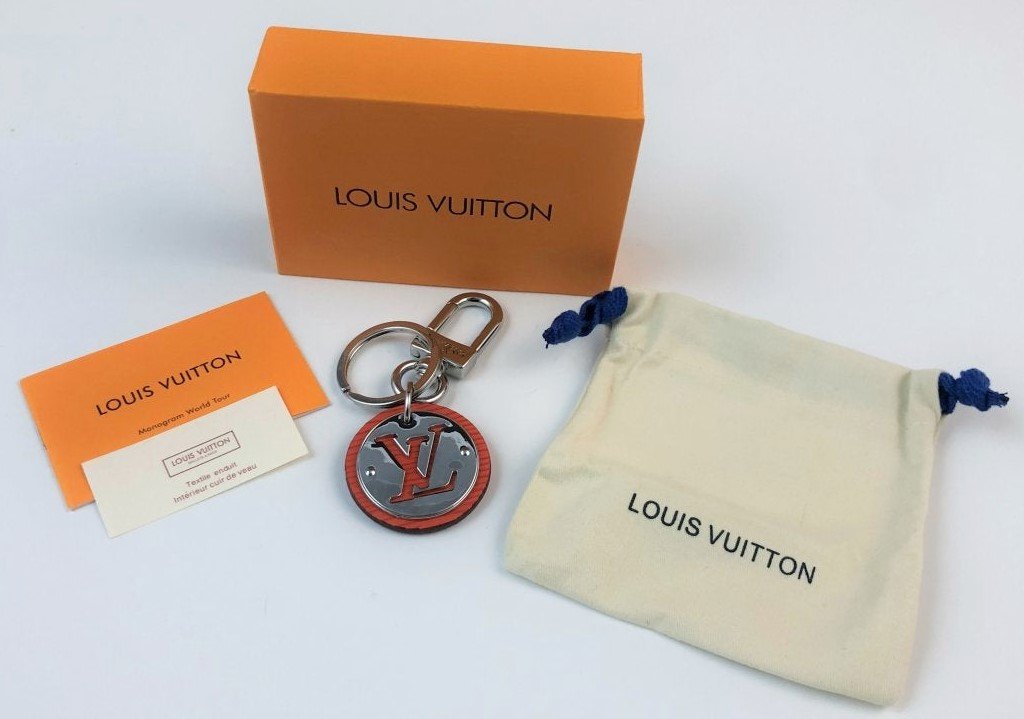 Louis Vuitton Epi Leather Keychain: LOUIS VUITTON (PARIS) Epi leather keychain issued by Louis Vuitton
