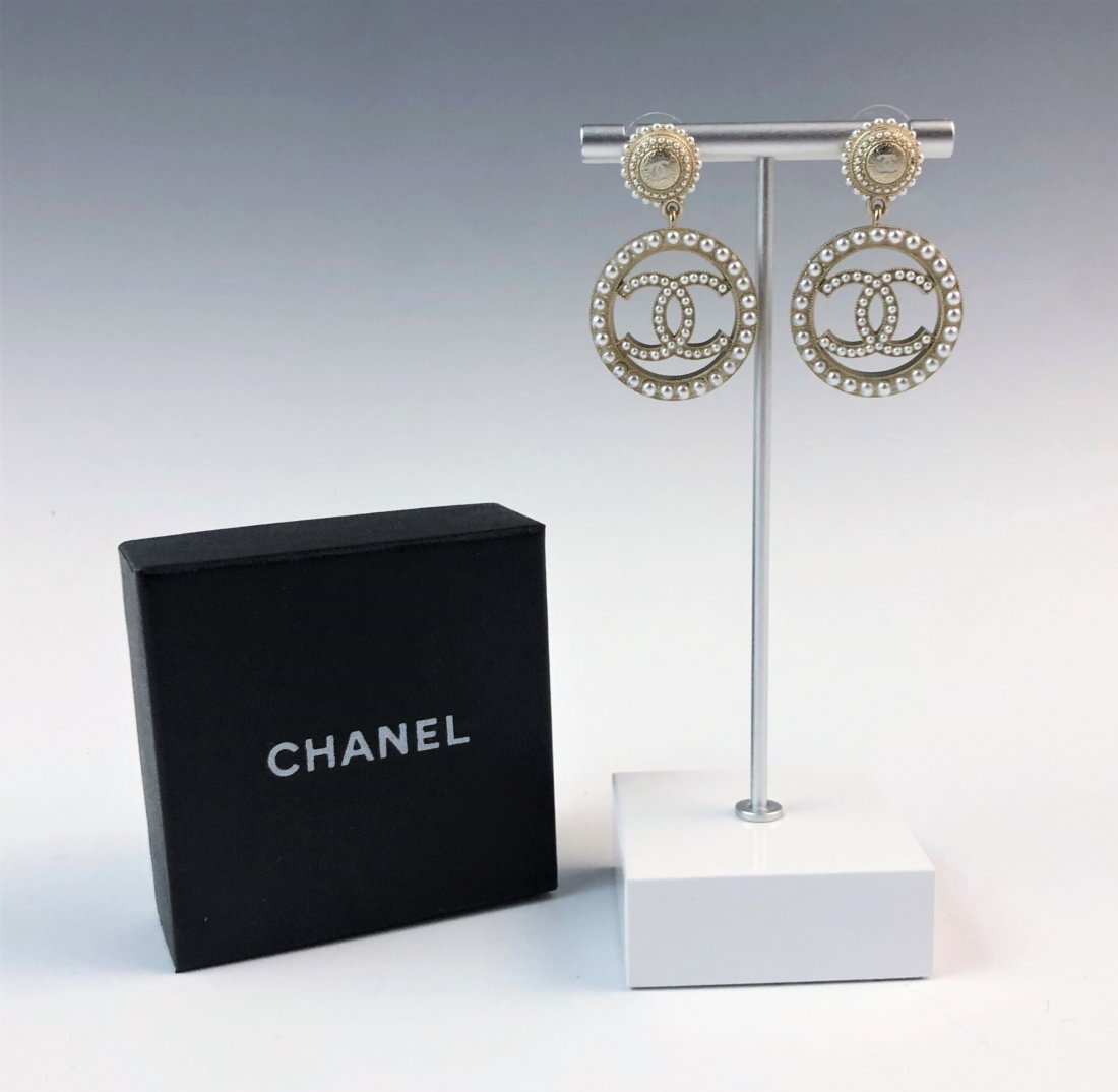 Chanel Gold Tone Pearl Earrings (1 of 4)