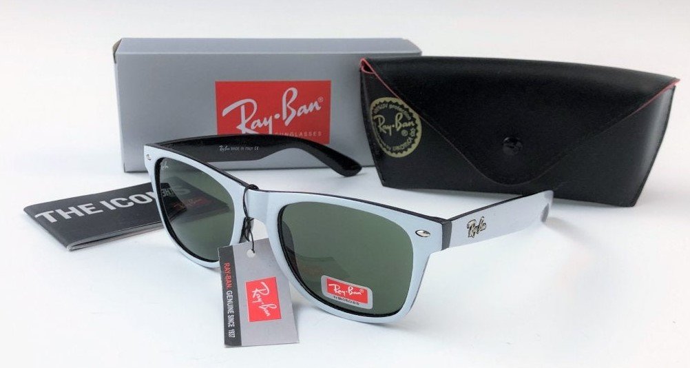 Ray Ban Sunglasses: RAY BAN Sunglasses issued by Ray Ban with box and case