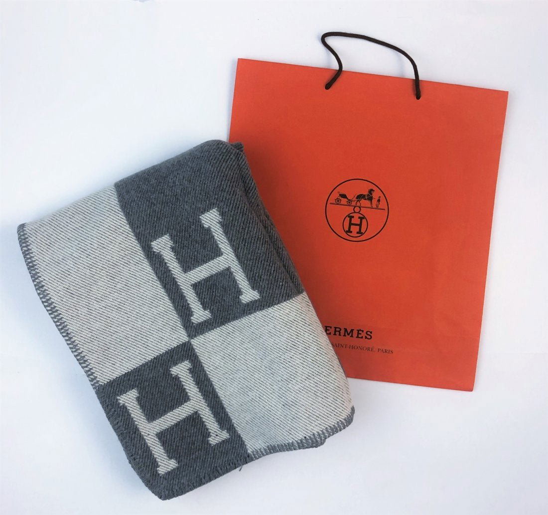 Hermes Avalon Blanket (1 of 3)