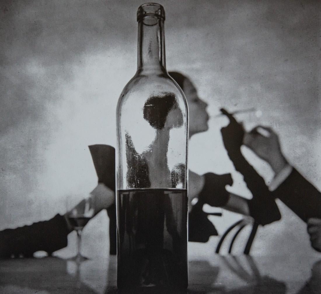 Irving Penn - Man Lighting Girl's Cigarette, New York (1 of 1)