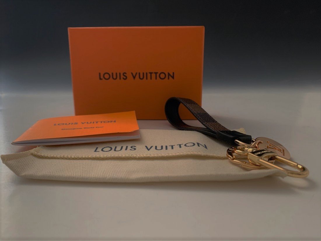 Louis Vuitton Keychain (1 of 1)