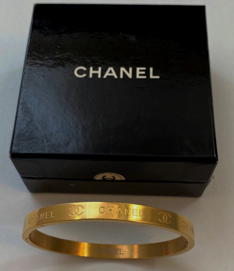 Chanel Designer Ladies Bracelet (1 of 6)