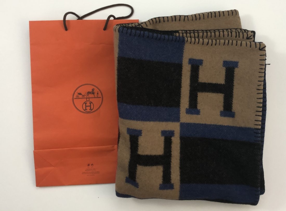 Hermes Avalon Blanket (1 of 7)