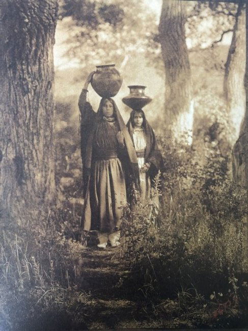 Edward Curtis - Taos Water Carriers, 1905 (1 of 1)