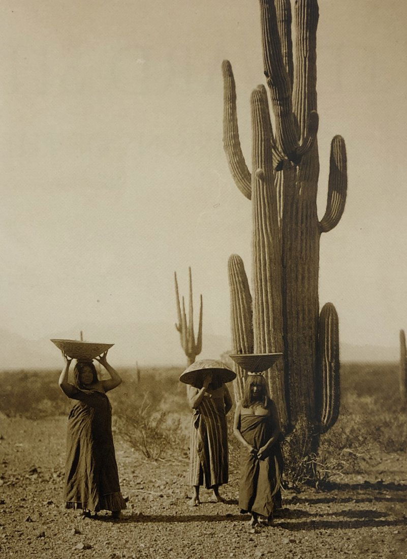 Edward Curtis - Three Maricopa women with baskets, 1907 (1 of 1)