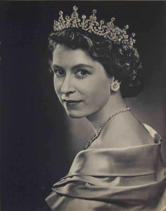 Yousuf Karsh - Elizabeth The Second: YOUSUF KARSH (1908-2002) Elizabeth The Second Sheet-fed gravure, 1959 Printed in The Netherlands 12" x 9"