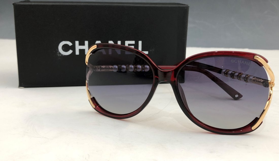 Chanel Sunglasses: CHANEL (PARIS) Sunglasses issued by Chanel with box