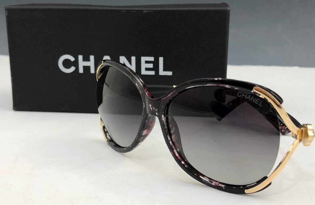 Chanel Sunglasses: CHANEL (PARIS) Sunglasses issued by Chanel with box