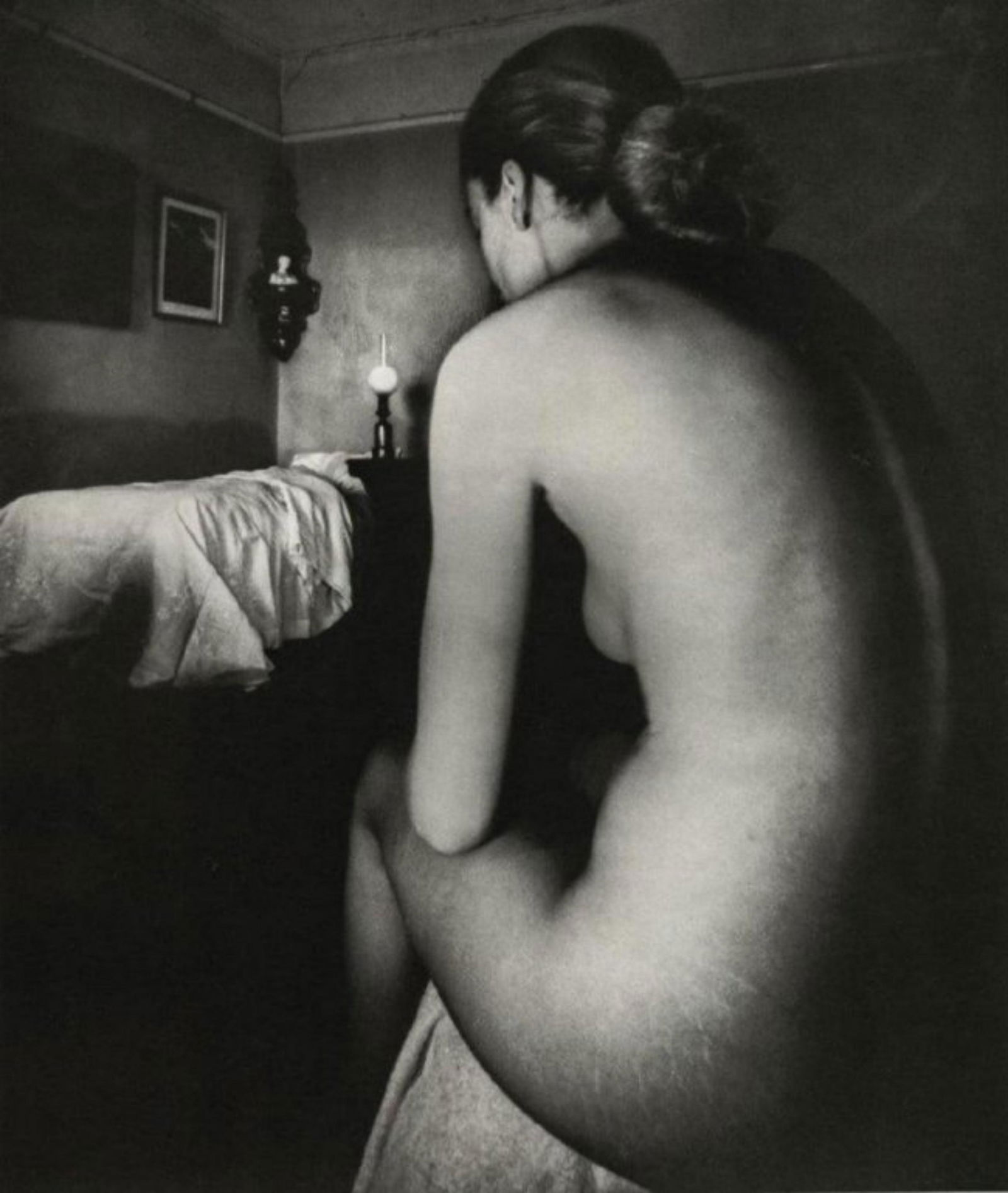 Bill Brandt - Untitled (c. 1949): BILL BRANDT (1904-1983) Untitled, 1949 Sheet-fed gravure, c. 1960's Printed in Switzerland 10" x 8 1/2"