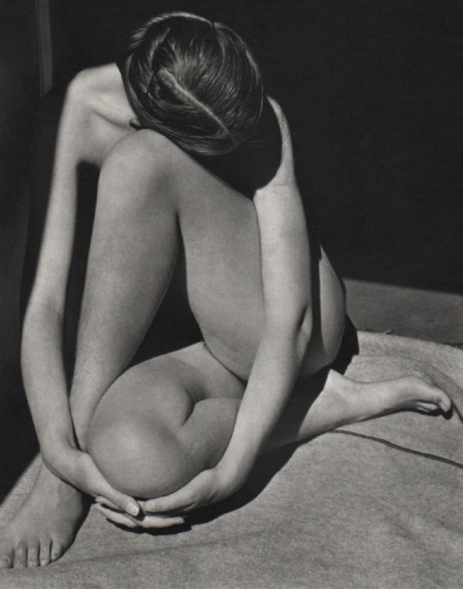 Edward Weston - Charis Nude: EDWARD WESTON (1886-1958) Charis Nude Photo-litho, c. 1970's Printed in Hong Kong 7" x 5 1/2"