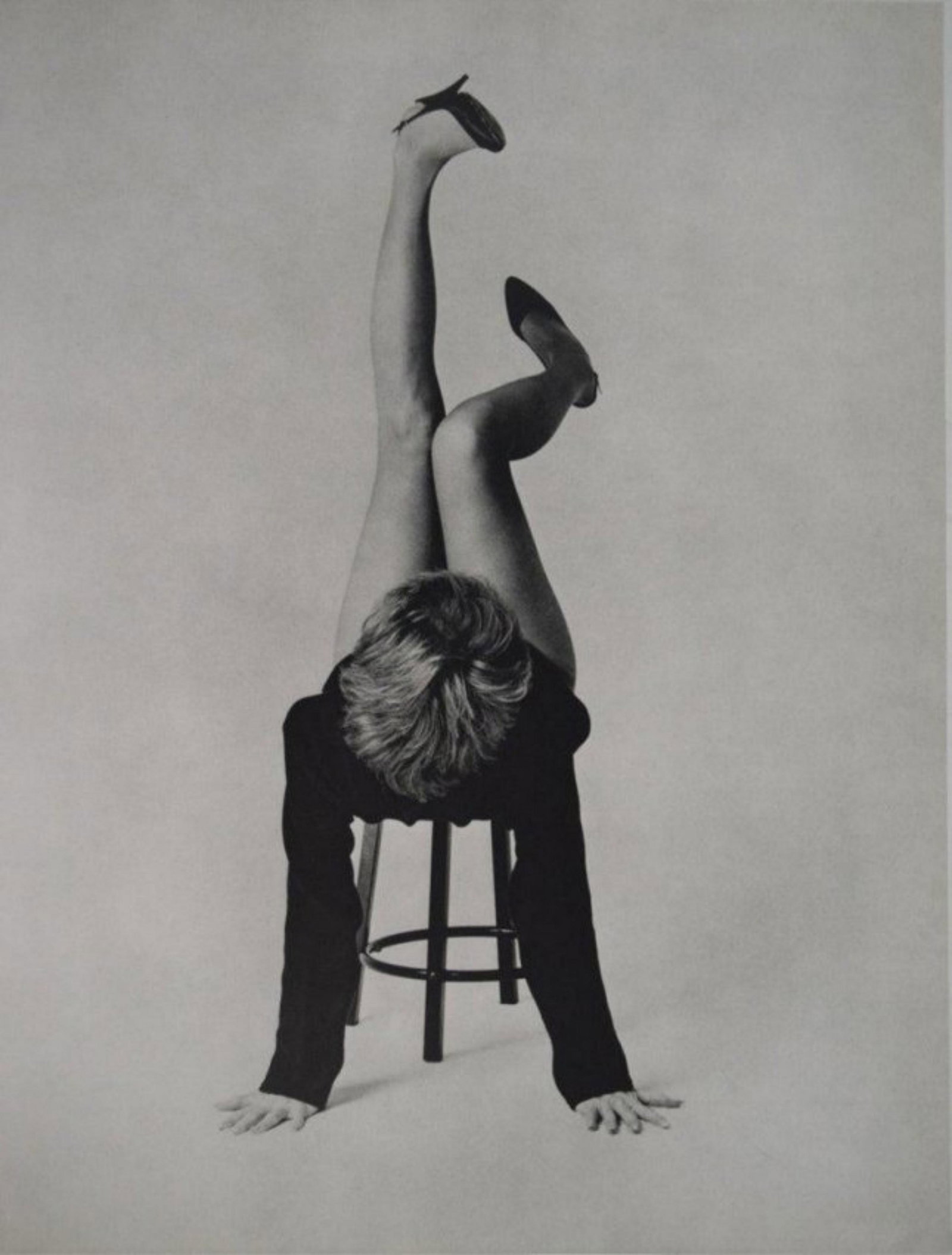 Herb Ritts - Shirley Maclaine, Hollywood, 1985: HERB RITTS (1952-2002) Shirley Maclaine, Hollywood, 1985 Sheet-Fed Gravure C. 1988 Printed in Japan 14" x 11"