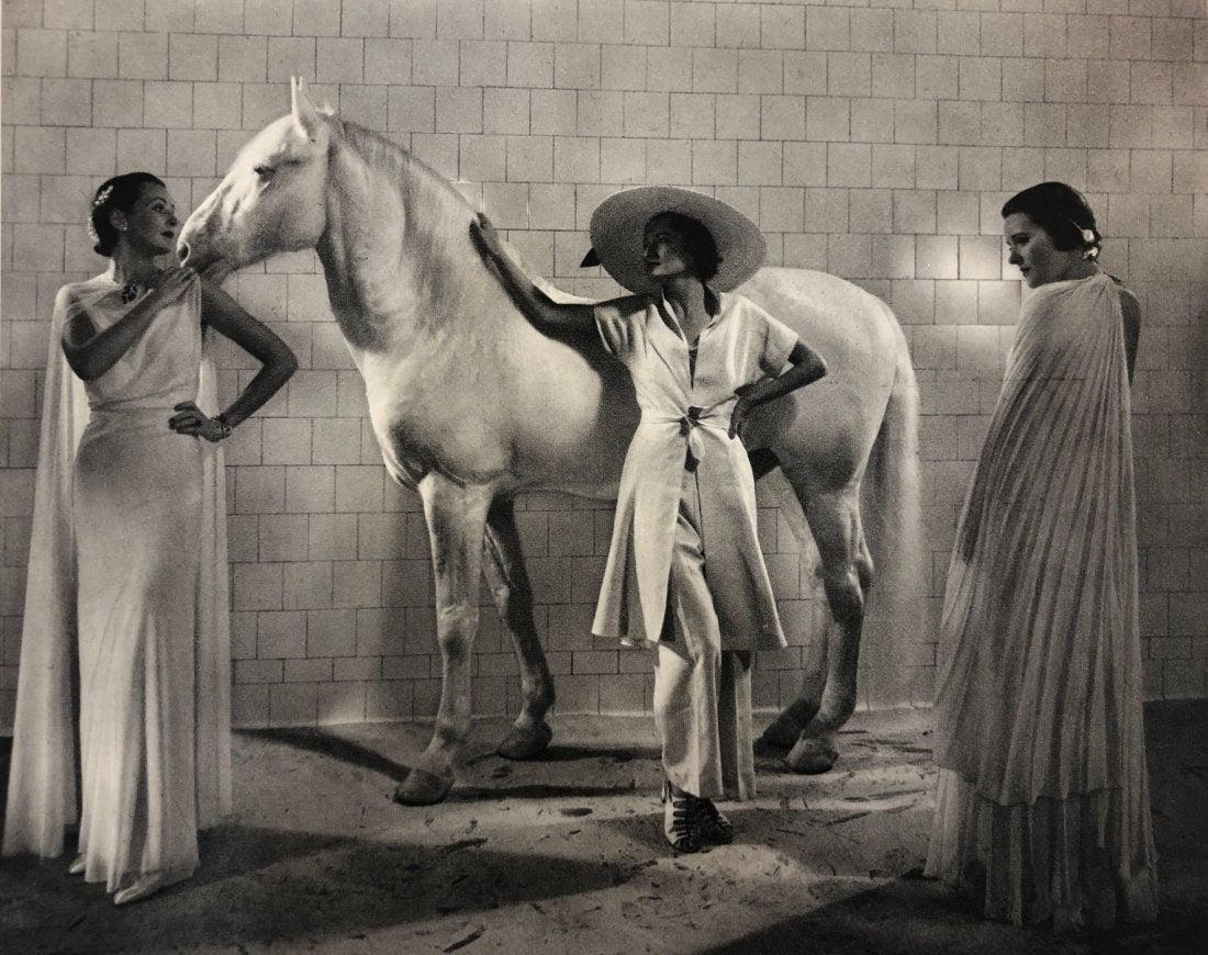 Edward Steichen Vogue Fashion: White Sheet-Fed Gravure: EDWARD STEICHEN (1879-1973) Vogue Fashion: White Sheet-fed gravure Printed circa first half 20th c. 6" x 7 1/2"