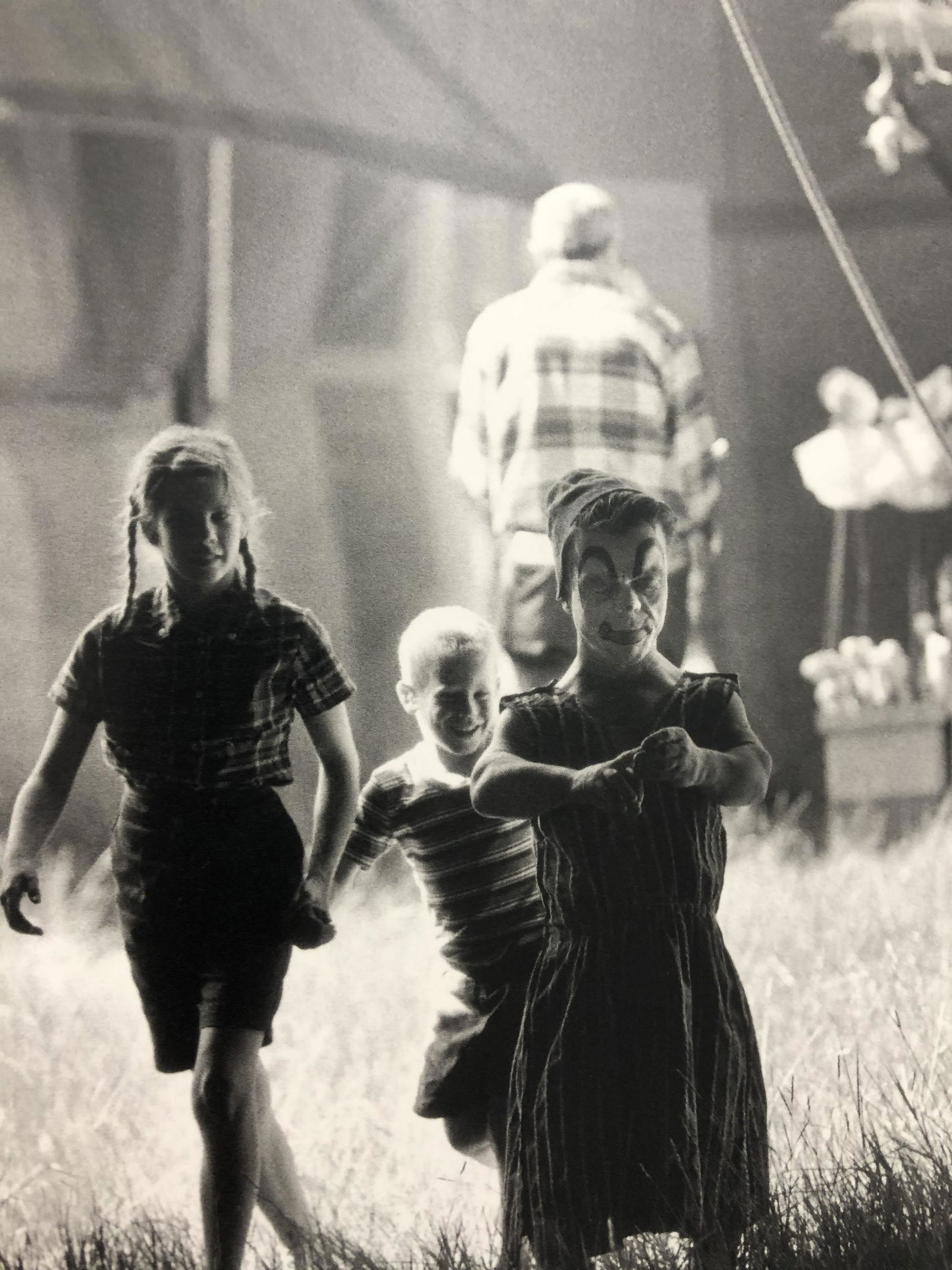 Bruce Davidsons - Cycle Beatty Circus, Photo-Litho: BRUCE DAVIDSON - (B. 1946) The Dwarf and the Clyde Beatty Circus Photo-Litho Printed circa later third quarter 20th century 9 1/8" x 6 1/8" (Image Size)
