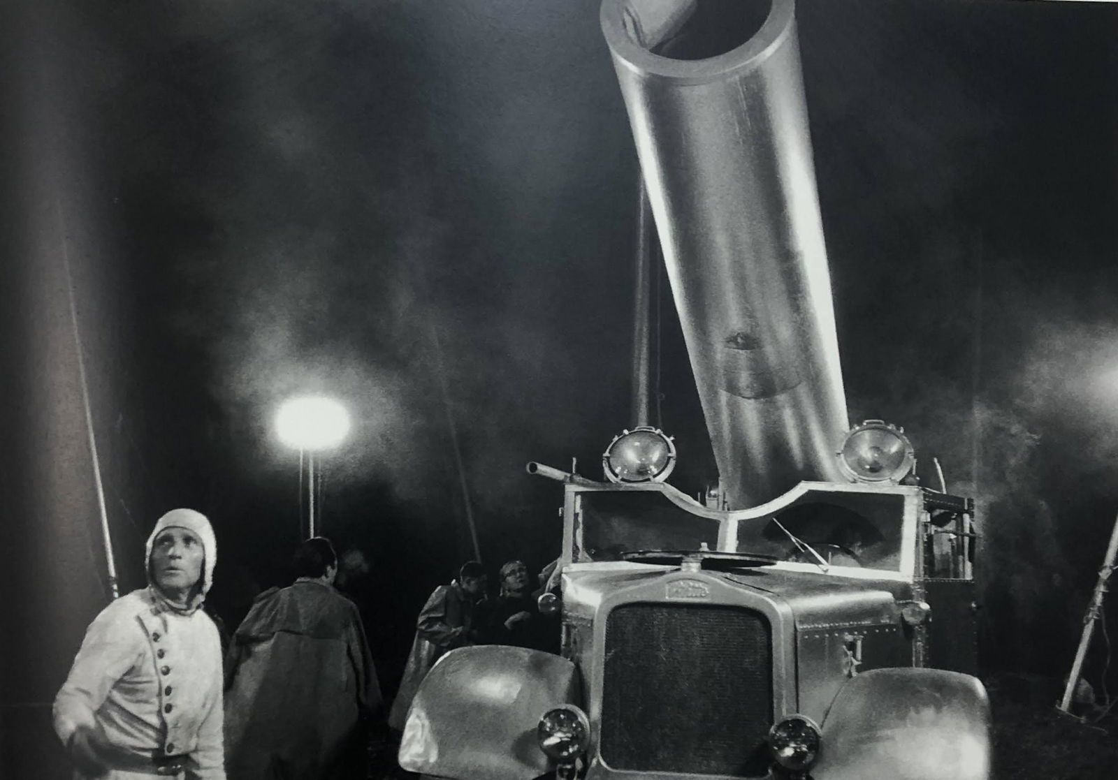 Bruce Davidsons - Cycle Beatty Circus, Photo-Litho: BRUCE DAVIDSON - (B. 1946) The Dwarf and the Clyde Beatty Circus Photo-Litho Printed circa later third quarter 20th century 9" x 6" (Image Size)