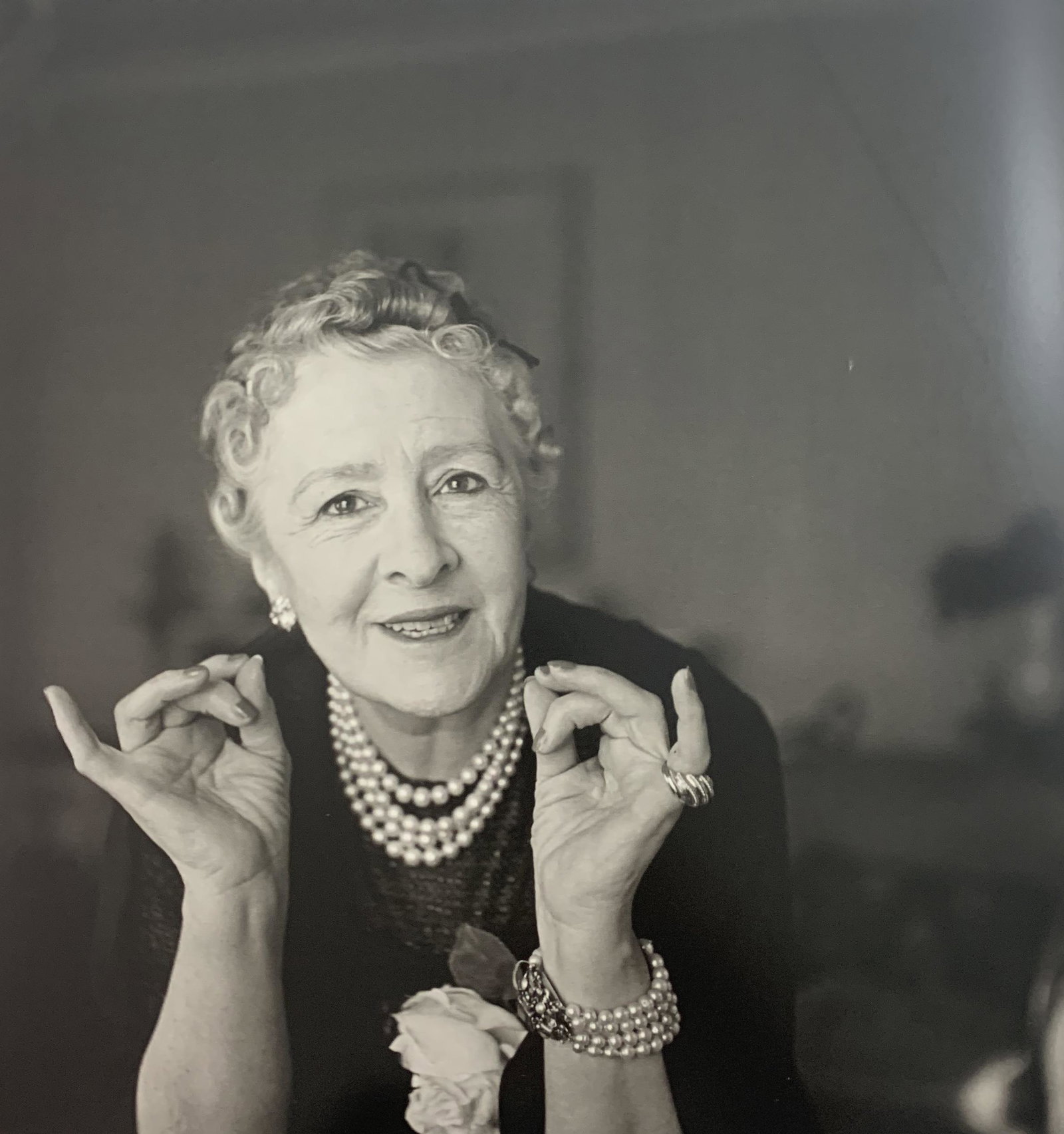 Cecil Beaton - Syrie Maugham, Photo-Litho: CECIL BEATON - (B.1904-1980) Syrie Maugham Photo-Litho Printed circa late 20th Century 10 5/8" x 10 1/8" (Image Size)