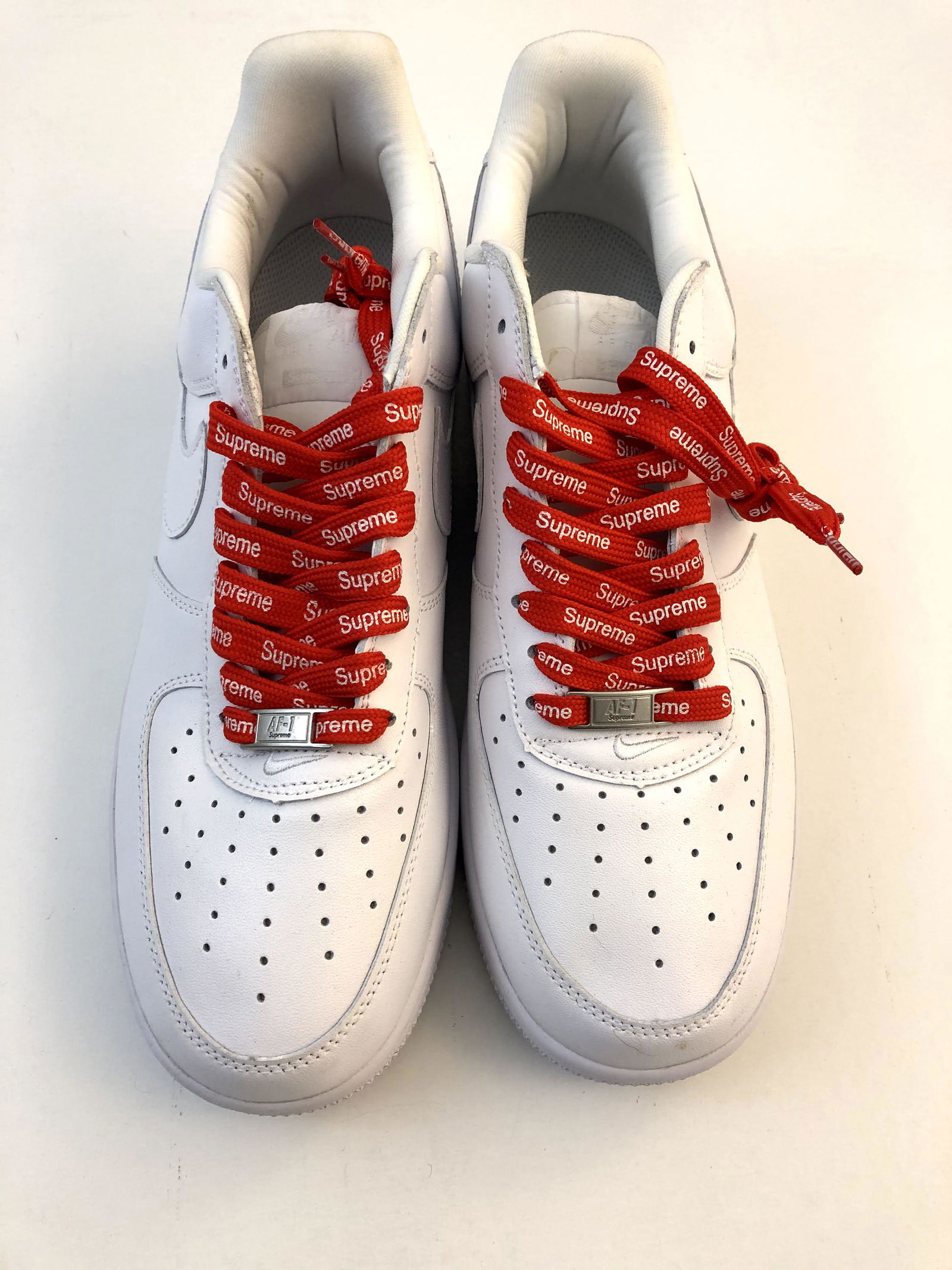 Nike Air Force 1 Low Supreme White: Nike Supreme issued air force l low (white) shoes; size 11