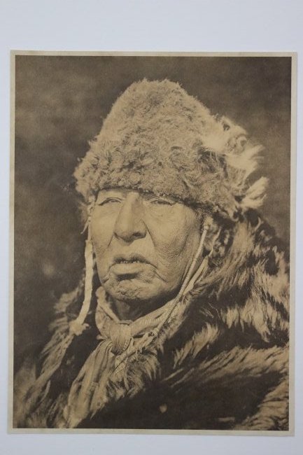 Edward Sheriff Curtis Native American Vintage Print: EDWARD CURTIS (1868-1952) Vintage print on paper 12" x 16" (approximate size) Printed circa mid 20th c.