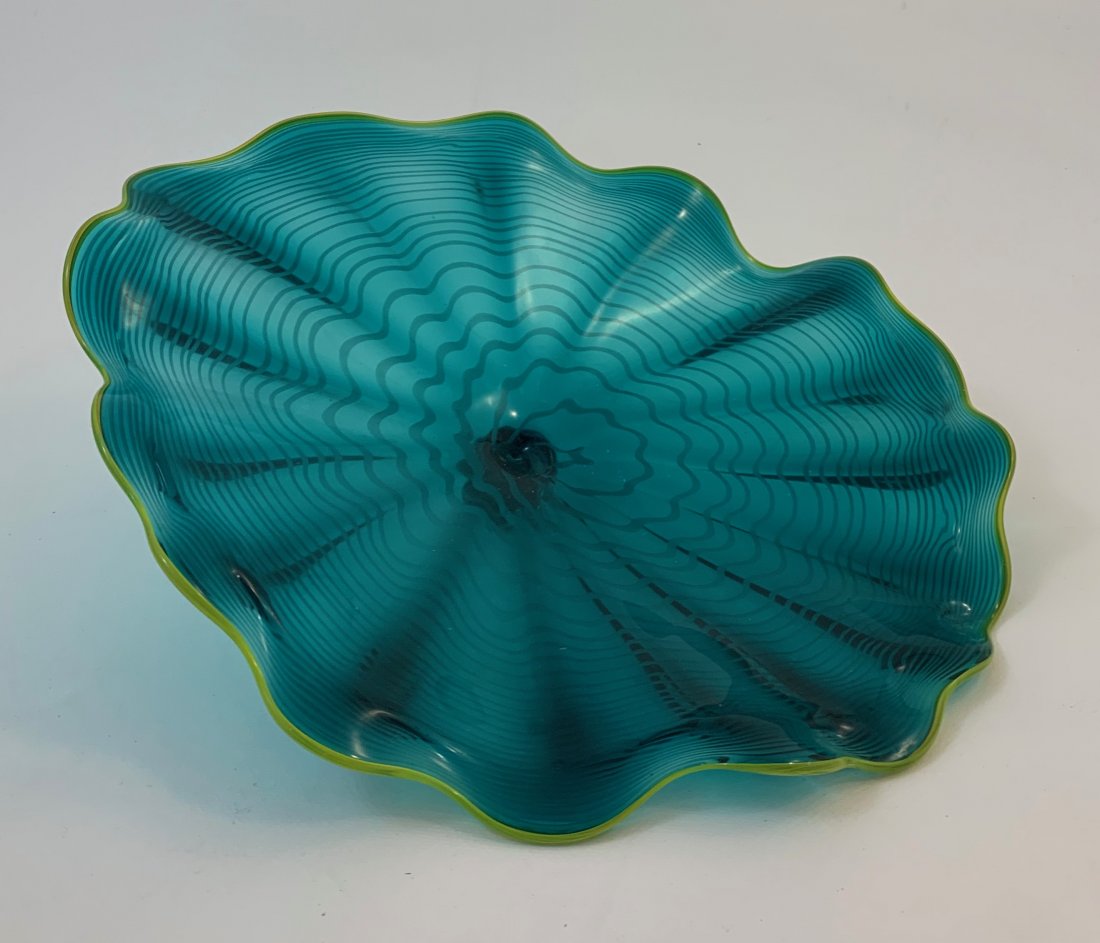 Attributed to Dale Chihuly Sea Form Persian Glass: ATTRIBUTED TO DALE CHIHULY (B. 1941) Blue/Green Sea Form, Persian Series 15" in total size