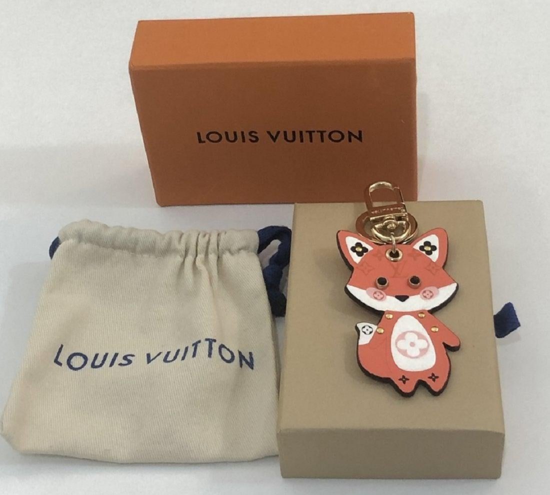 Louis Vuitton Fox Bag Charm/Key Holder: LOUIS VUITTON (PARIS) Fox bag charm/key holder issued by Louis Vuitton with box