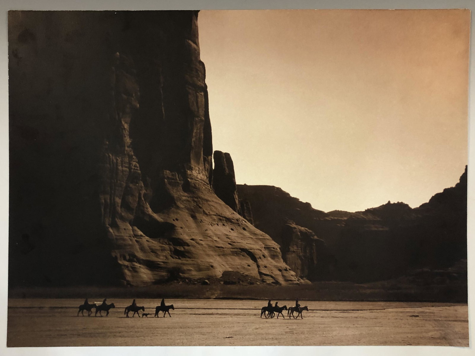 Edward Curtis (Canyon de Chelley) Print in Colors: EDWARD CURTIS (1868-1952) Canyon de Chelley Print in Colors Printed circa later 20th c. 15 3/4" x 21 3/4"
